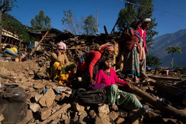 Nepal schort zoek- en reddingsacties op